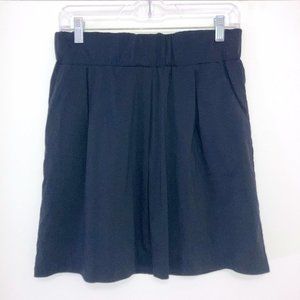 Banana Republic Black Mini Skirt (Small)